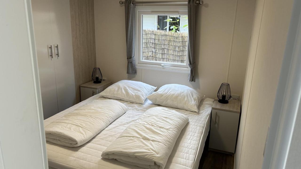 Chalet In De Veluwse Bossen Hoenderloo Εξωτερικό φωτογραφία